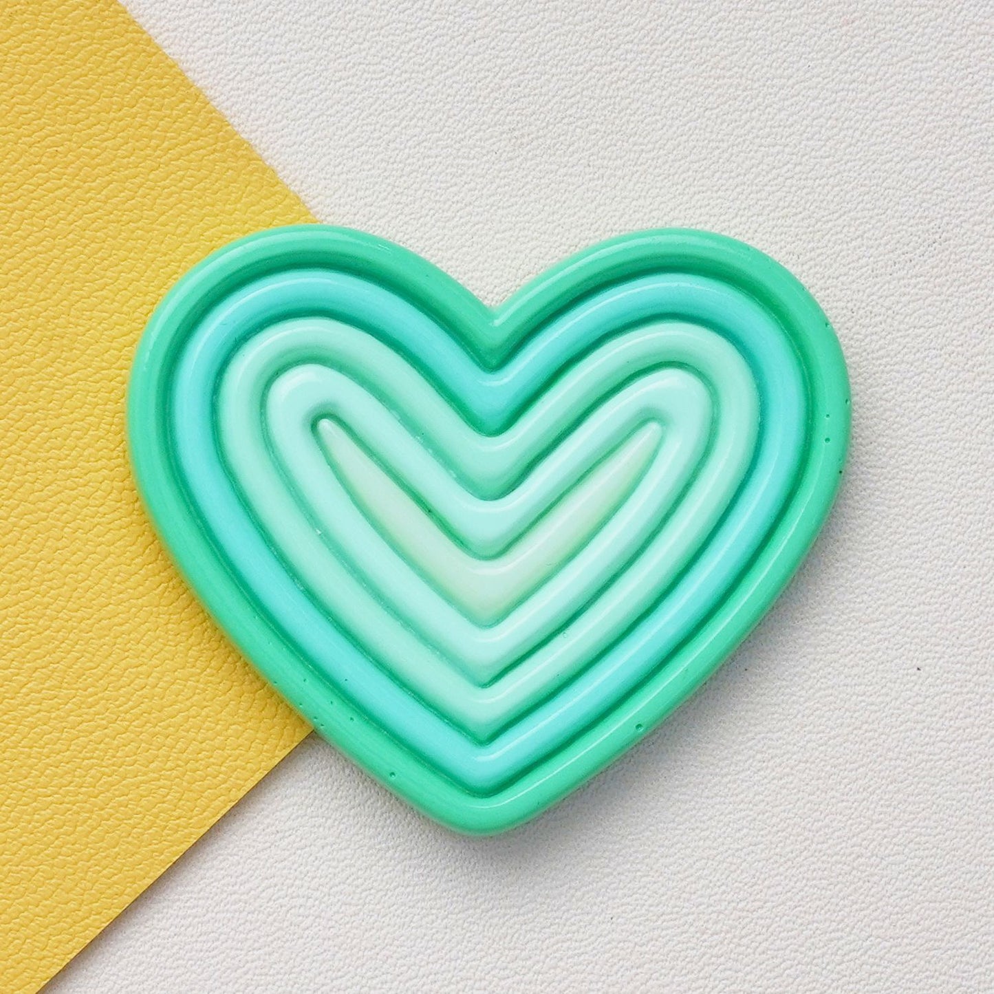 #B08 Gradient Color Heart-shaped Board Multiple Colors Mix