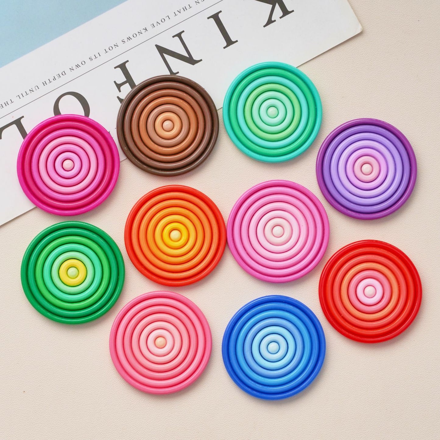 #B12 Gradient Color Round-shaped Board Multiple Colors Mix