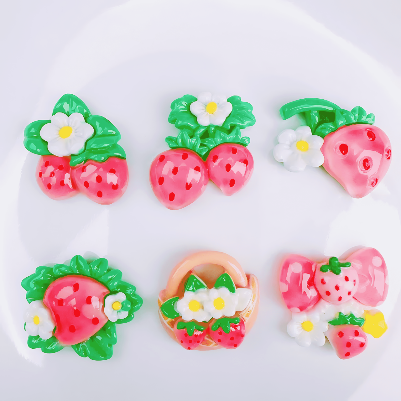 FR102 Strawberry Design Charm Set