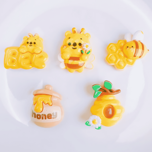 AN111 Tiny Bear Loves Honey Set