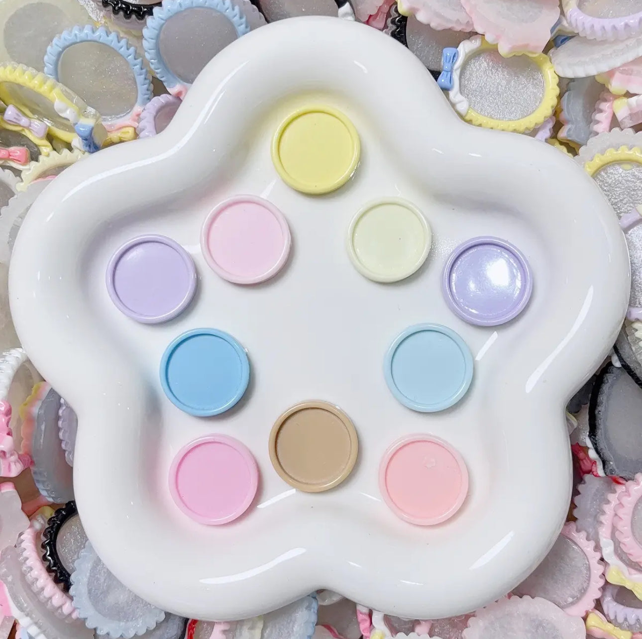 Small Size Round Shaped Base Tray for Hairclip